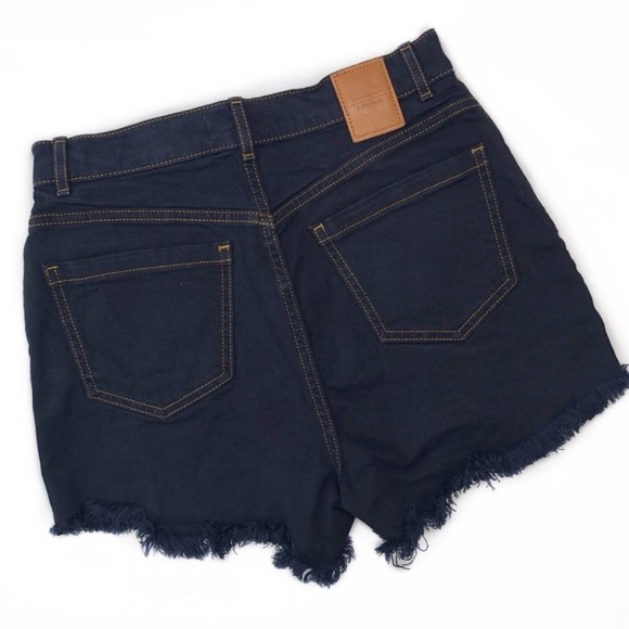 & Other Stories Dark Denim Cut Off Shorts - Picture 3 of 7